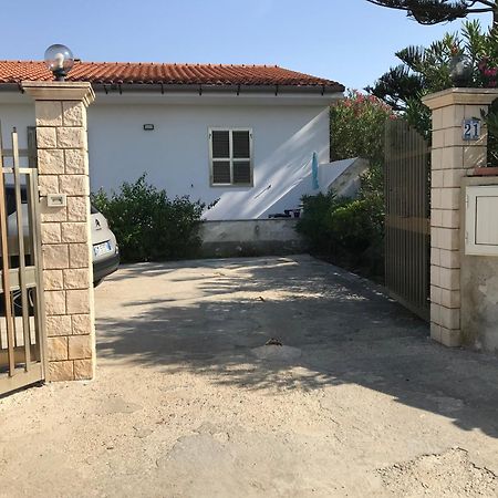 Villino Oleandro Villa Santa Maria Del Focallo Eksteriør billede